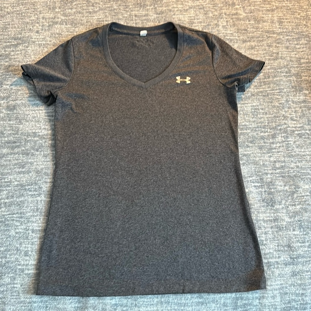 Womens XS Under Armour TShirt